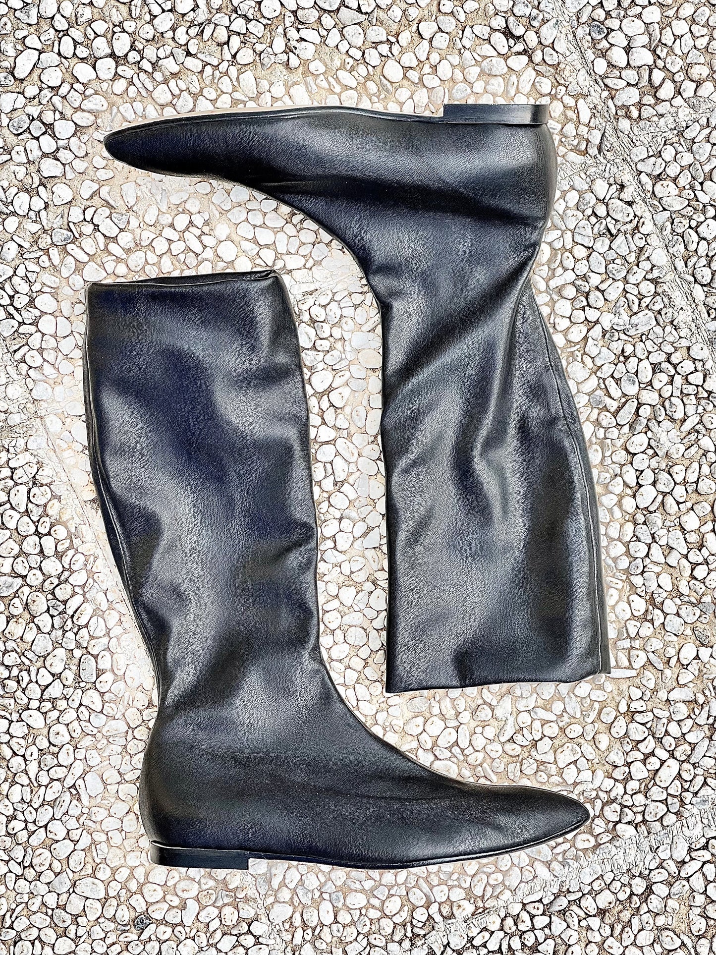 ΜΑΥΡΟ ΓΚΙΝΚΟ