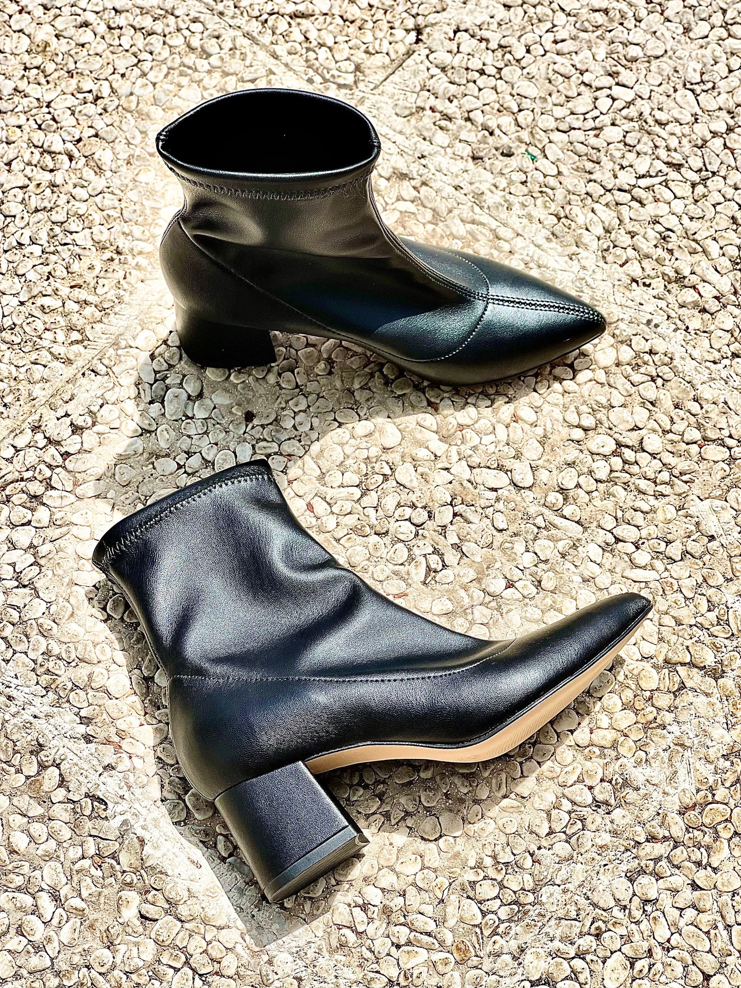 ΣΕΡΕΝΑ ΜΑΥΡΟ