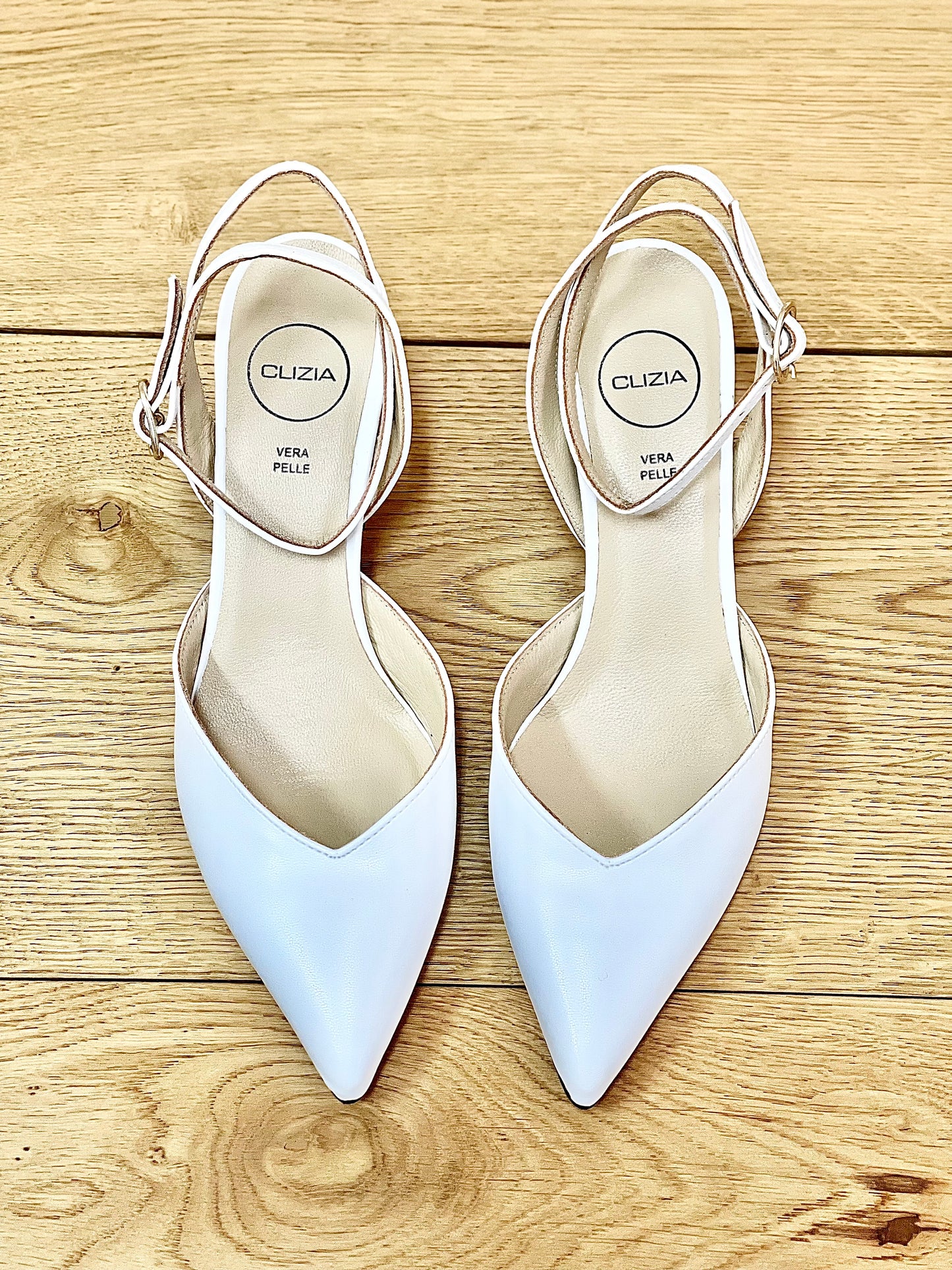 ΜΑΡΓΑΡΕΤΑ ΛΕΥΚΗ