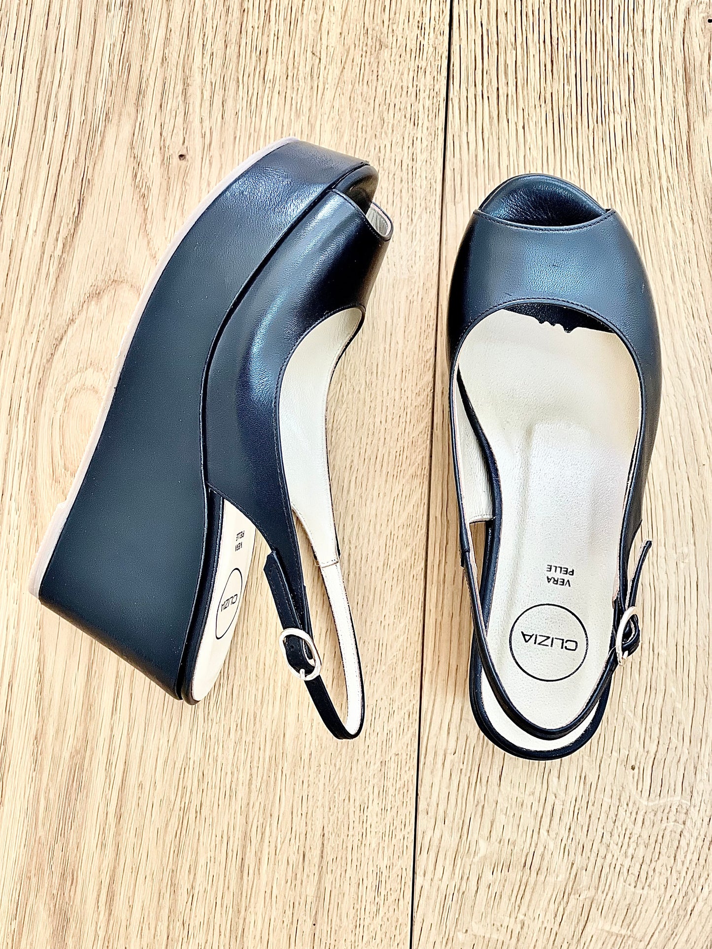 ΜΠΟΓΚΟΤΑ ΜΑΥΡΟ ΔΕΡΜΑ