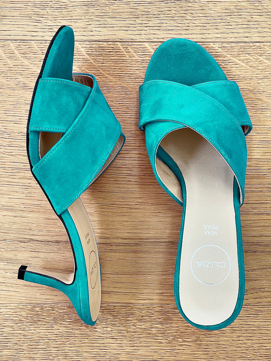 TURQUOISE SUEDE ZURI