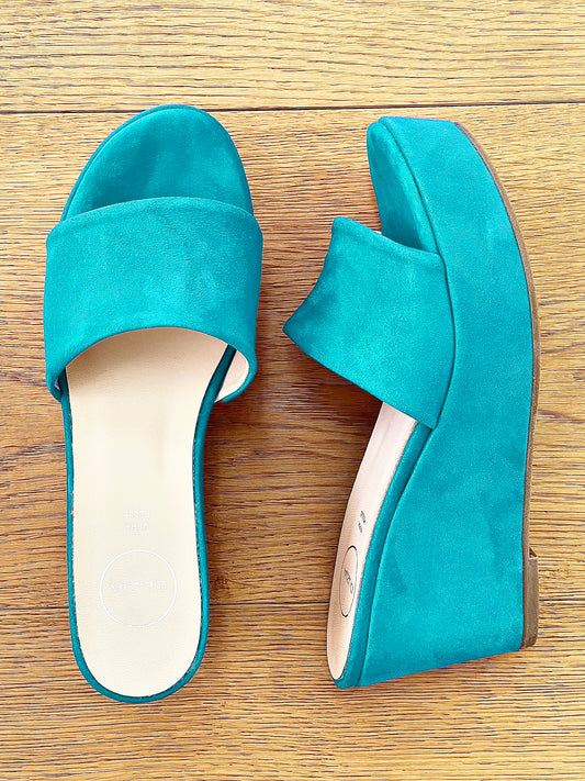 ARON TURQUOISE SUEDE