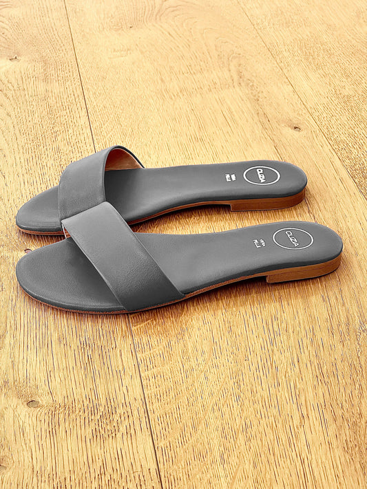 YIP LEATHER GRAY