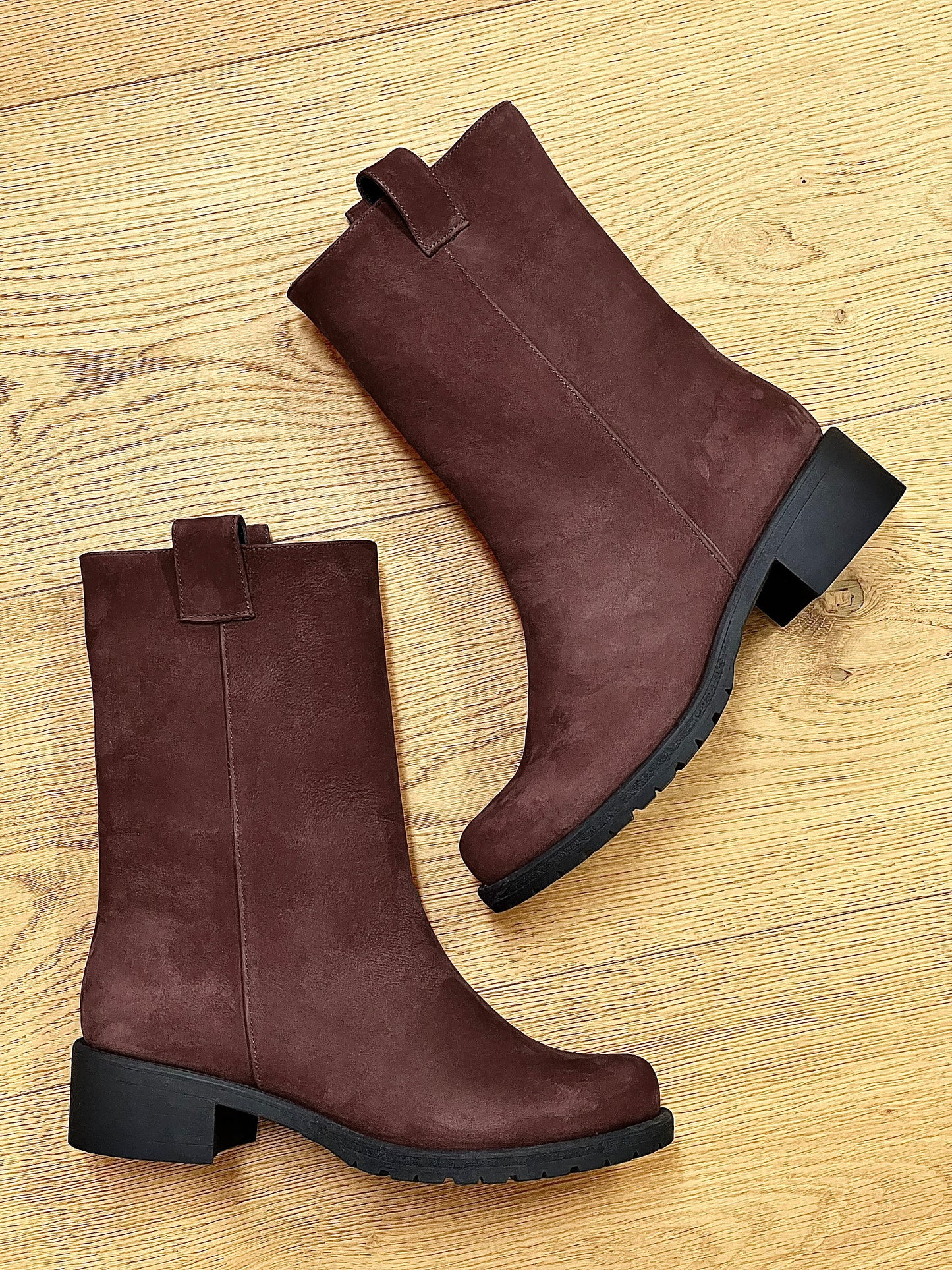 BROWN NUBUCK ATLAS