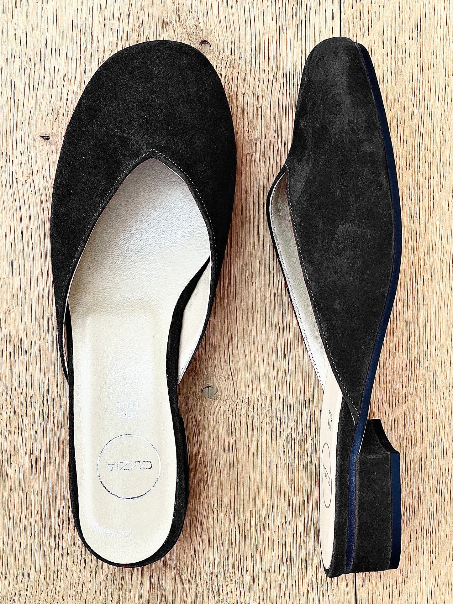 SULLY BLACK SUEDE