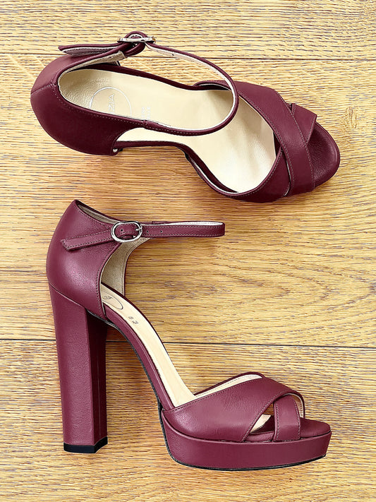BURGUNDY LEATHER BRAIS