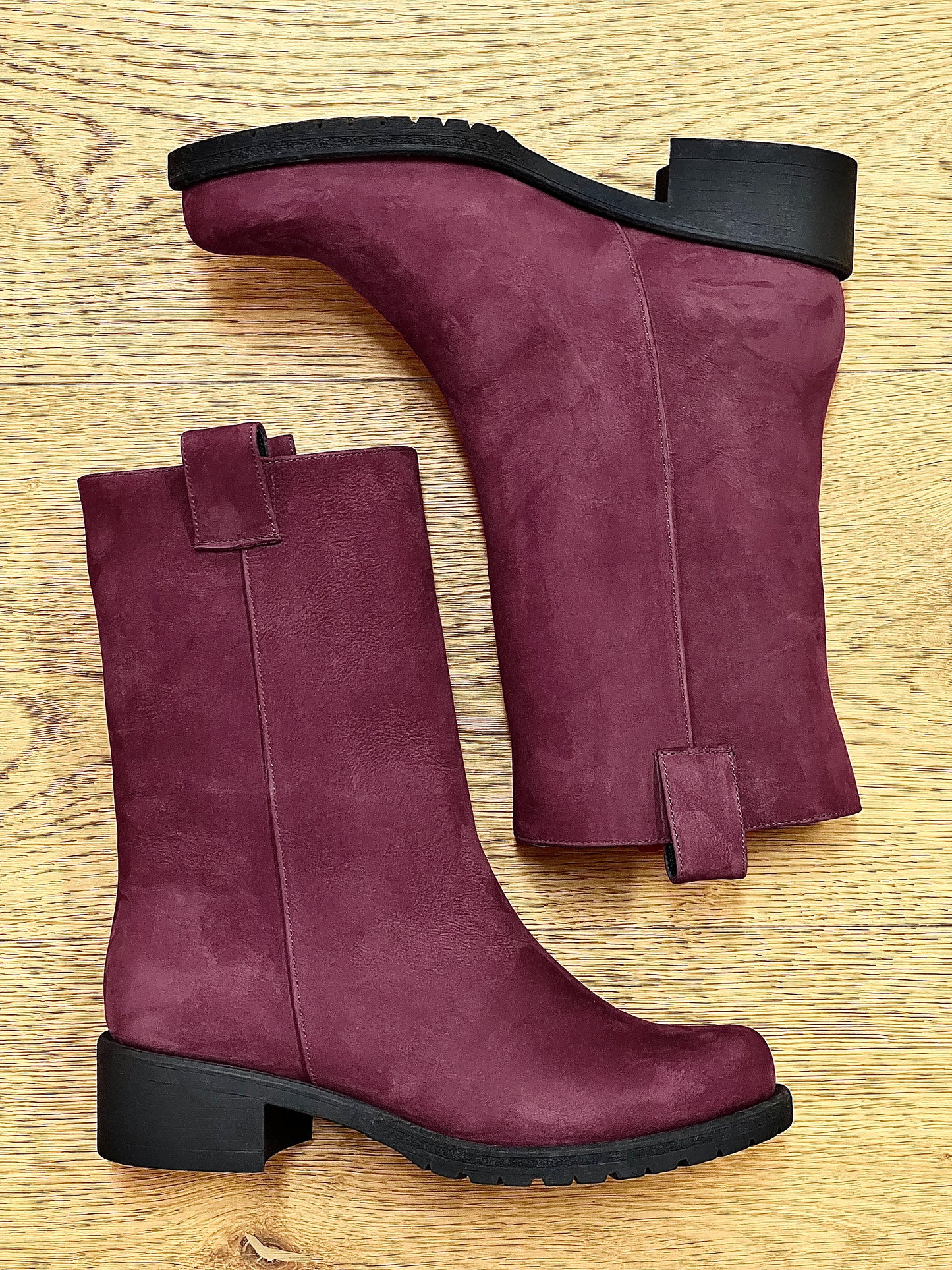 BURGUNDY NUBUCK ATLAS