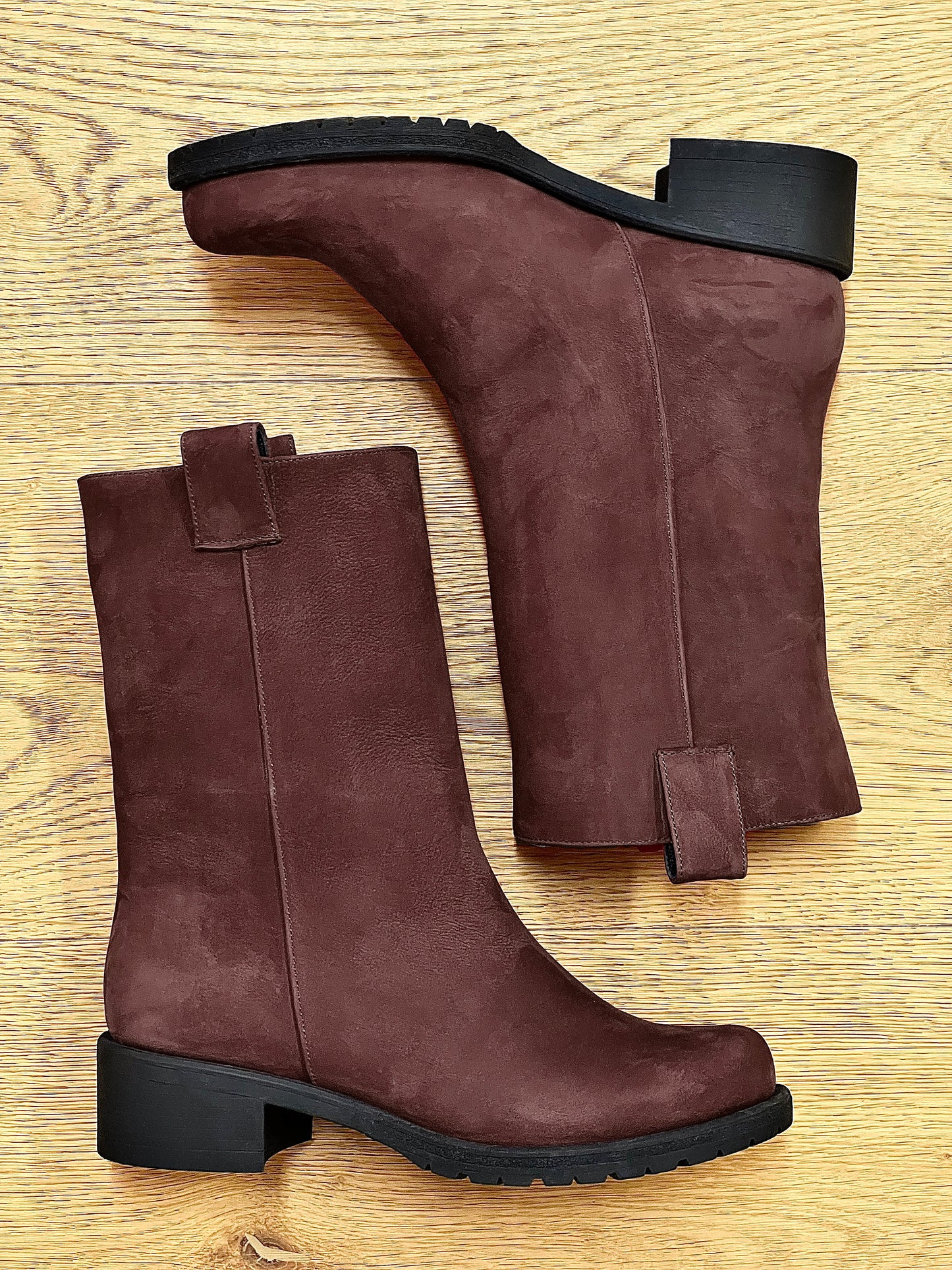 BROWN NUBUCK ATLAS