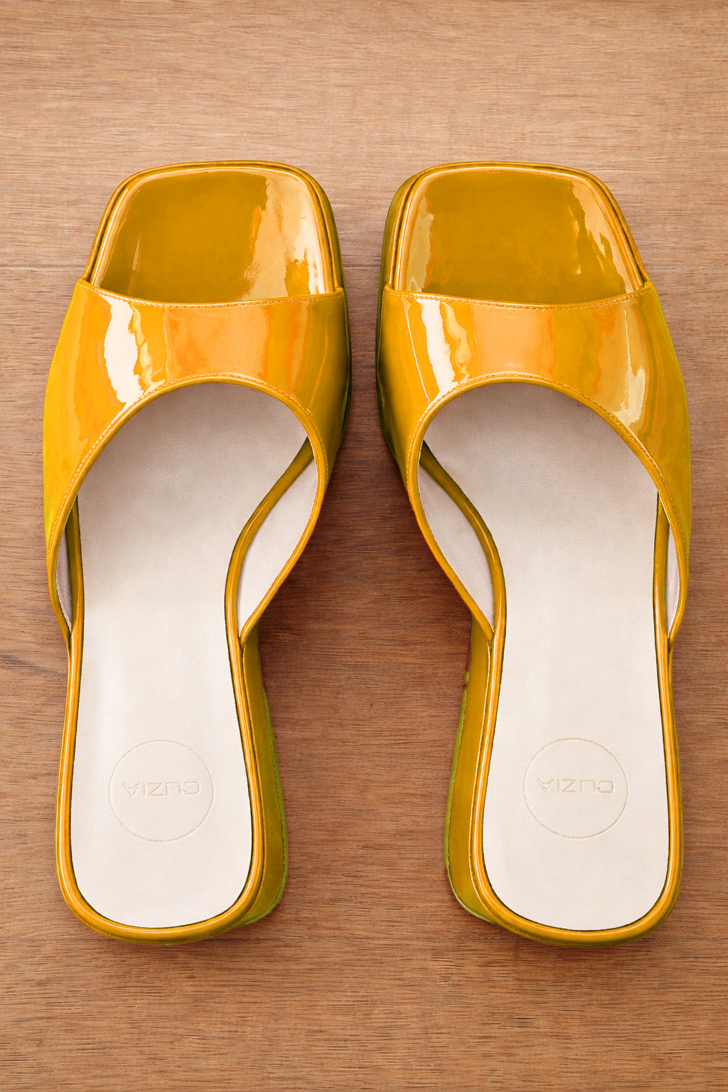 YUNA OCHRE VARNISH