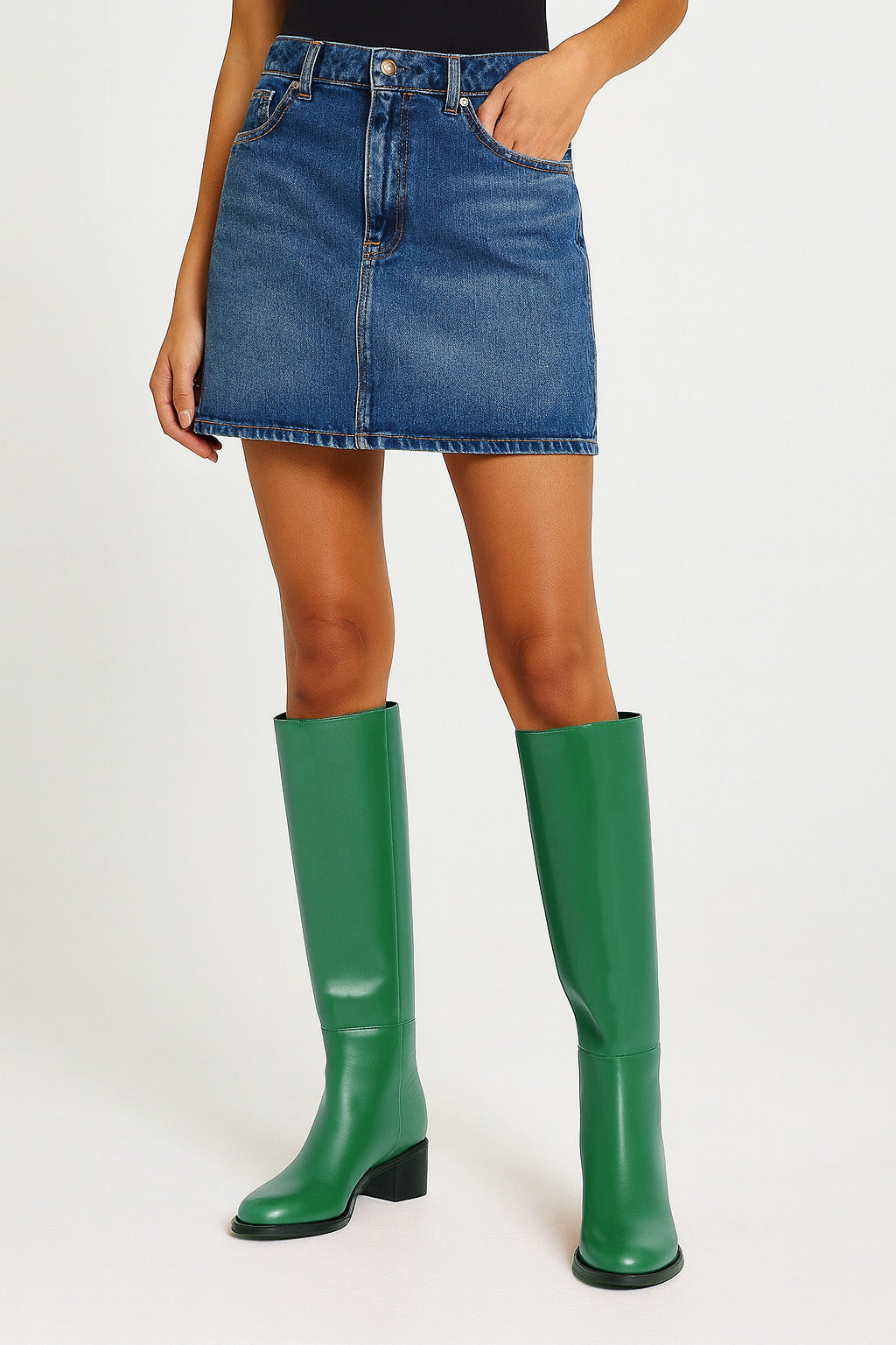 SVEN GREEN LEATHER
