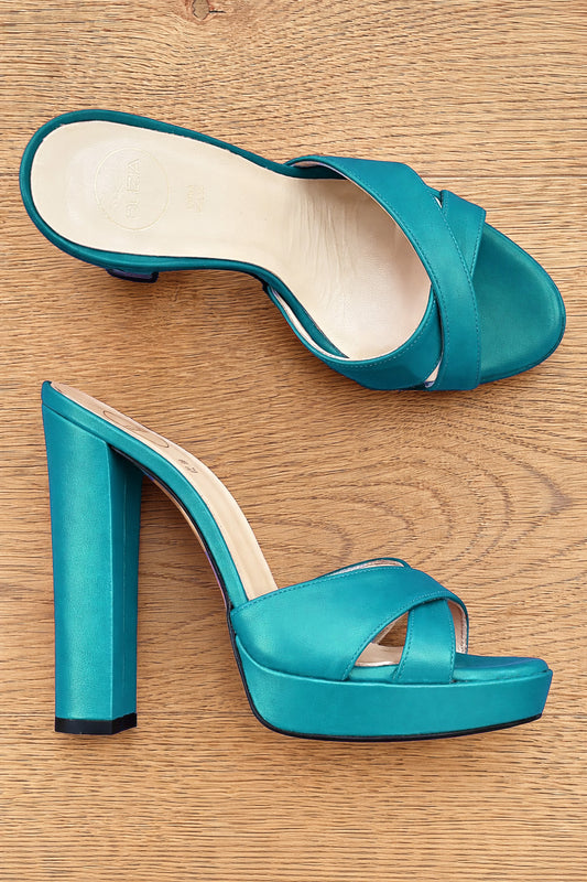 GAEL BLUE LEATHER