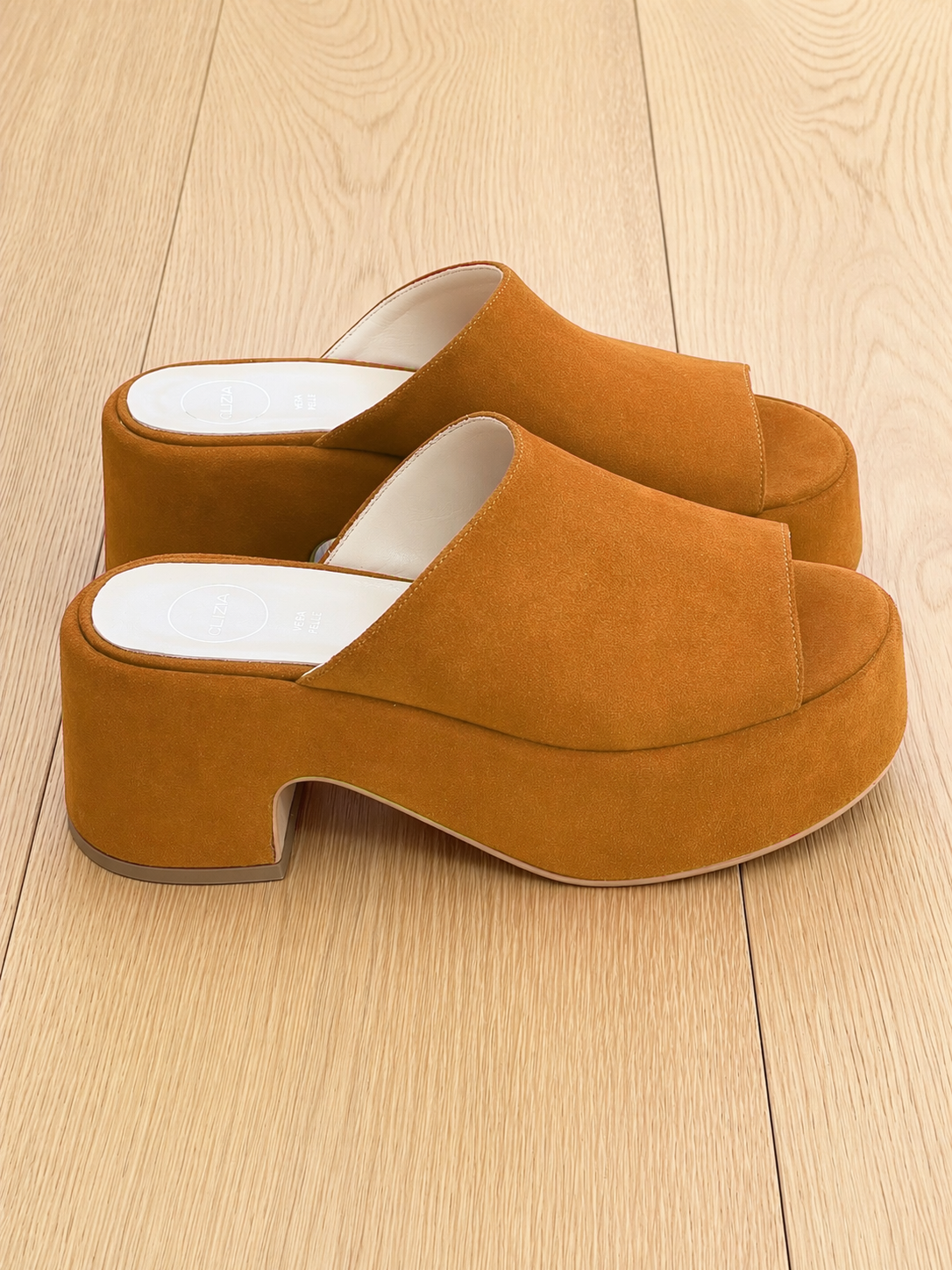 KOU SUEDE LEATHER