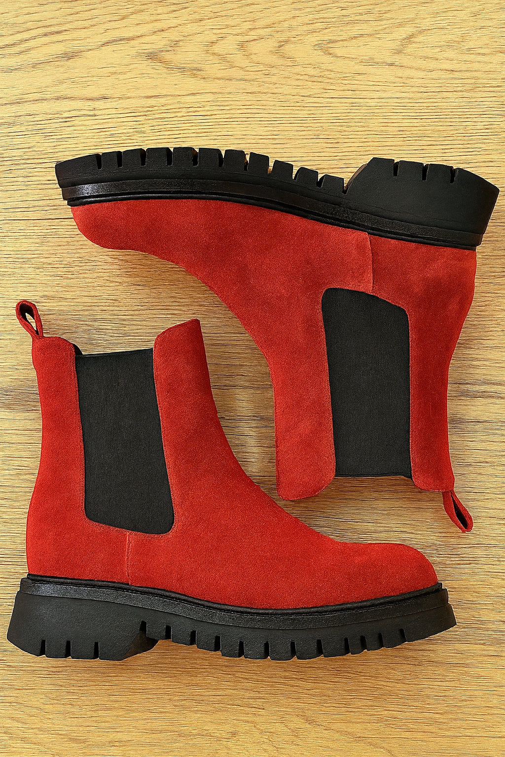 KAREN RED SUEDE