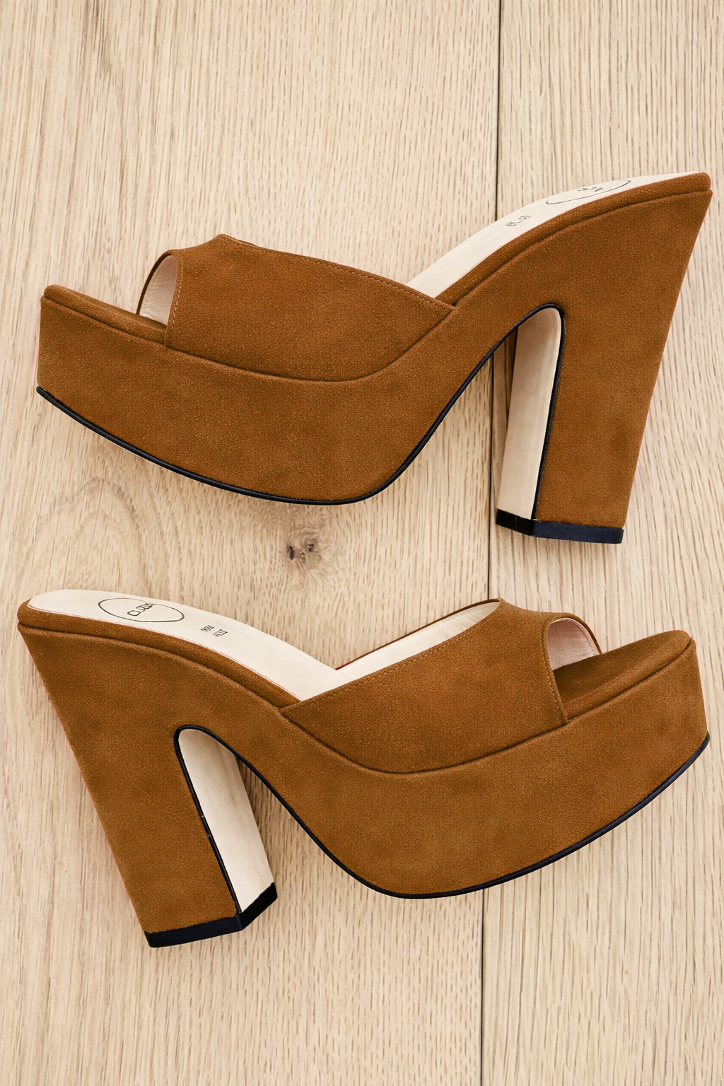LIPSEY COGNAC SUEDE
