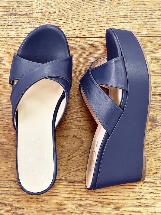 DAGO BLUE LEATHER