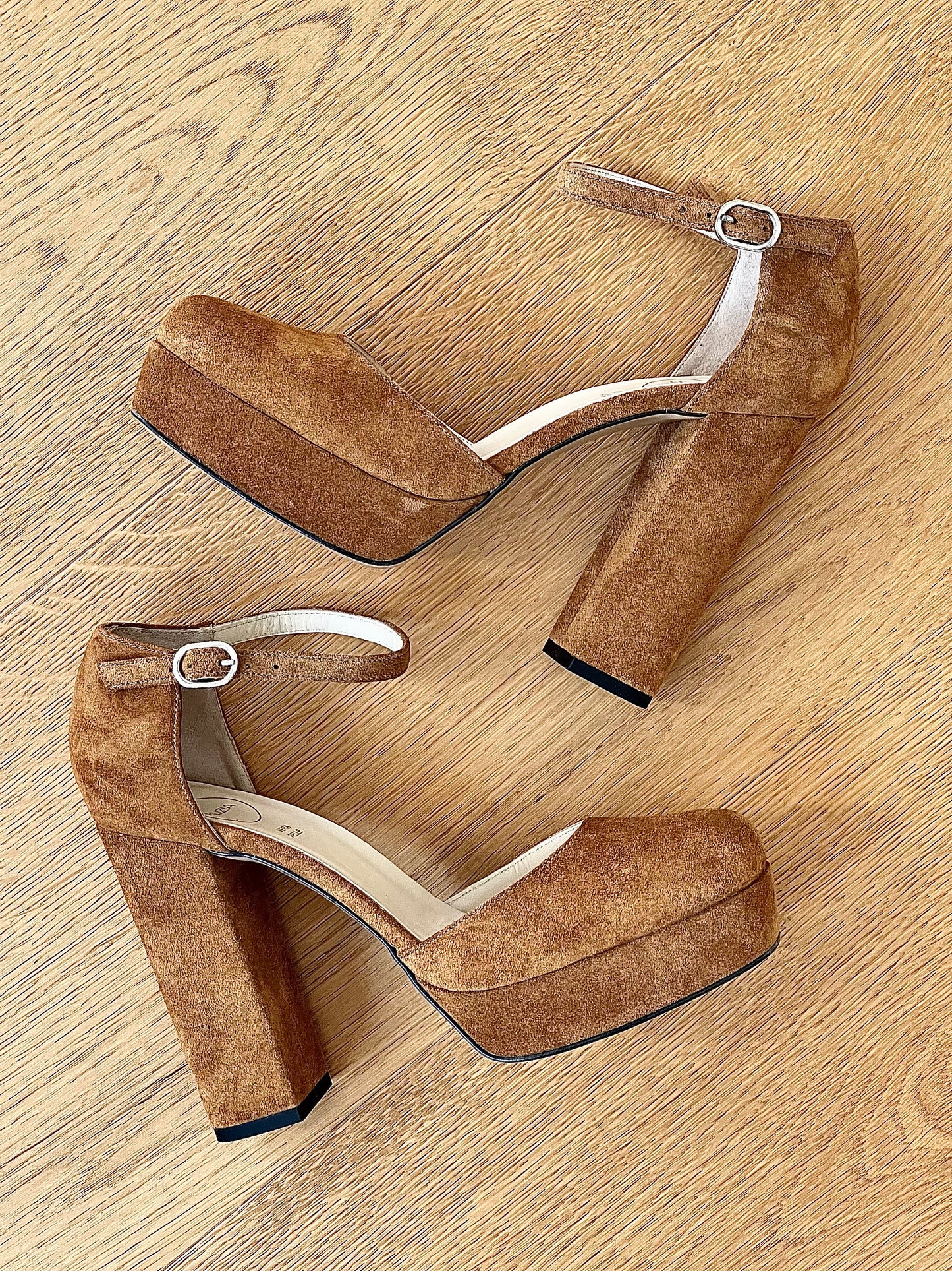 IKO SUEDE LEATHER