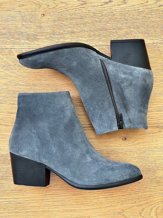 ELISABET GRAY SUEDE