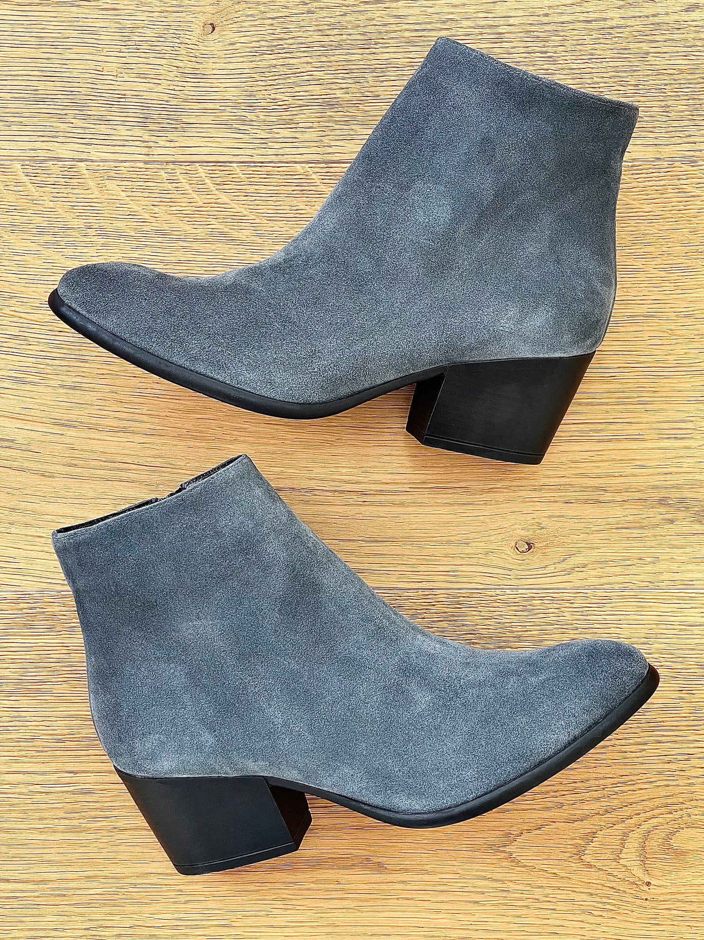 ELISABET GRAY SUEDE