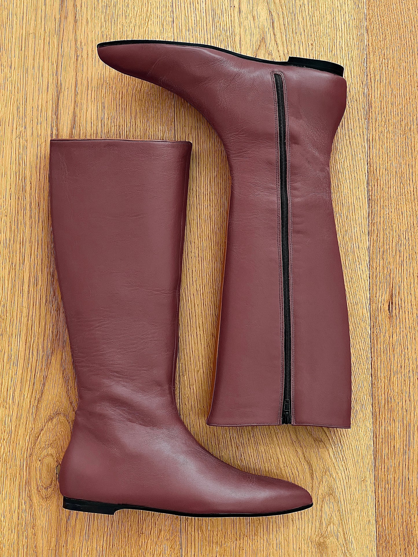 BURGUNDY LEATHER PETER