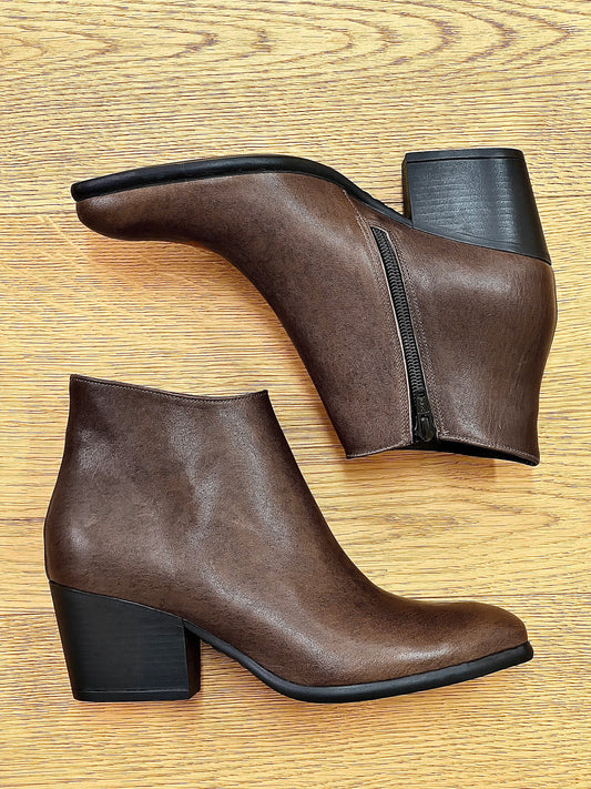 ELISABET BROWN LEATHER