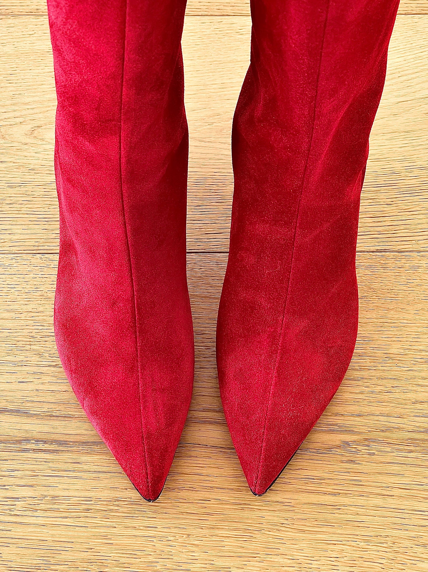 MAGELLAN RED SUEDE