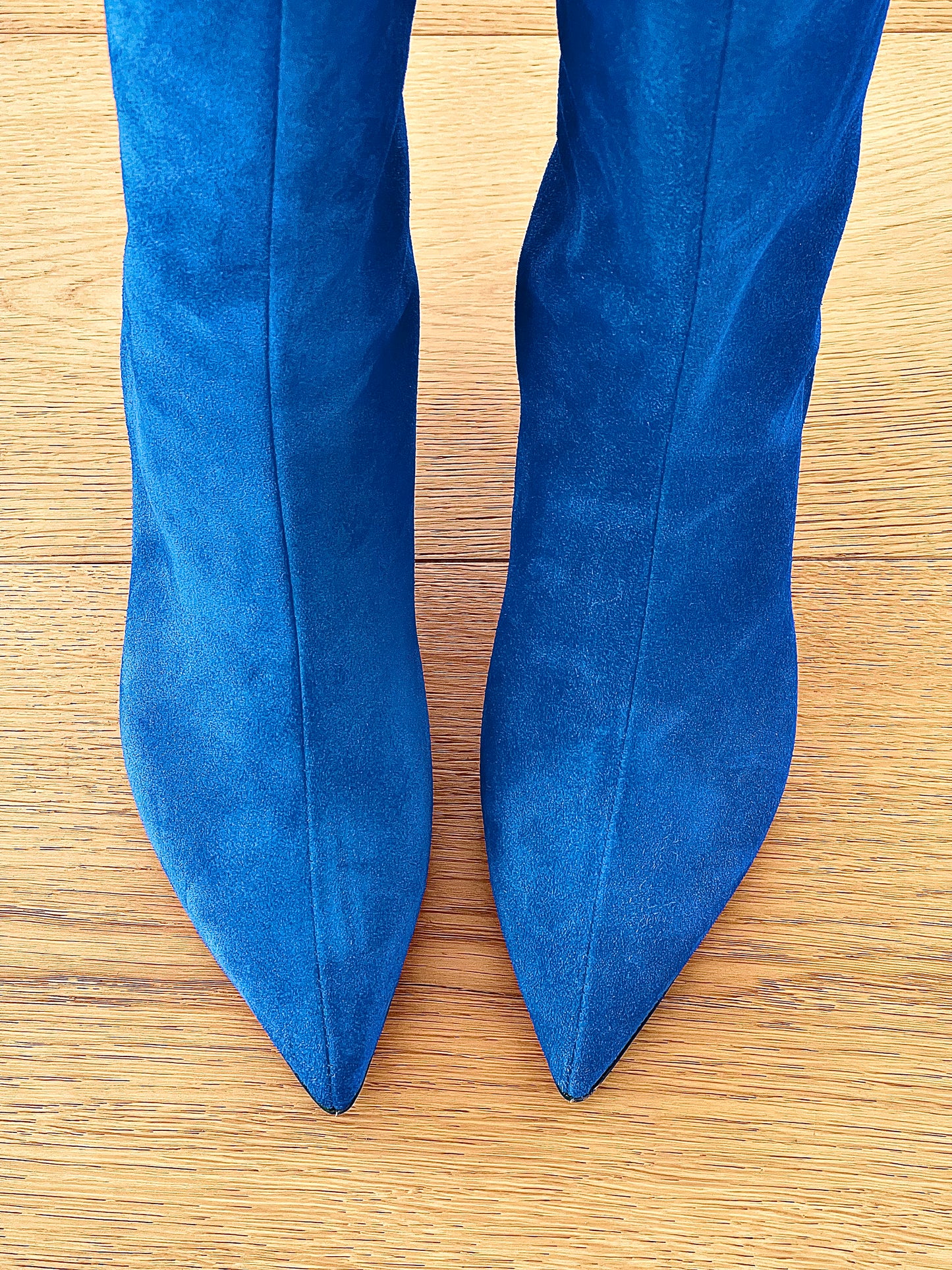 MAGELLAN BLUE SUEDE