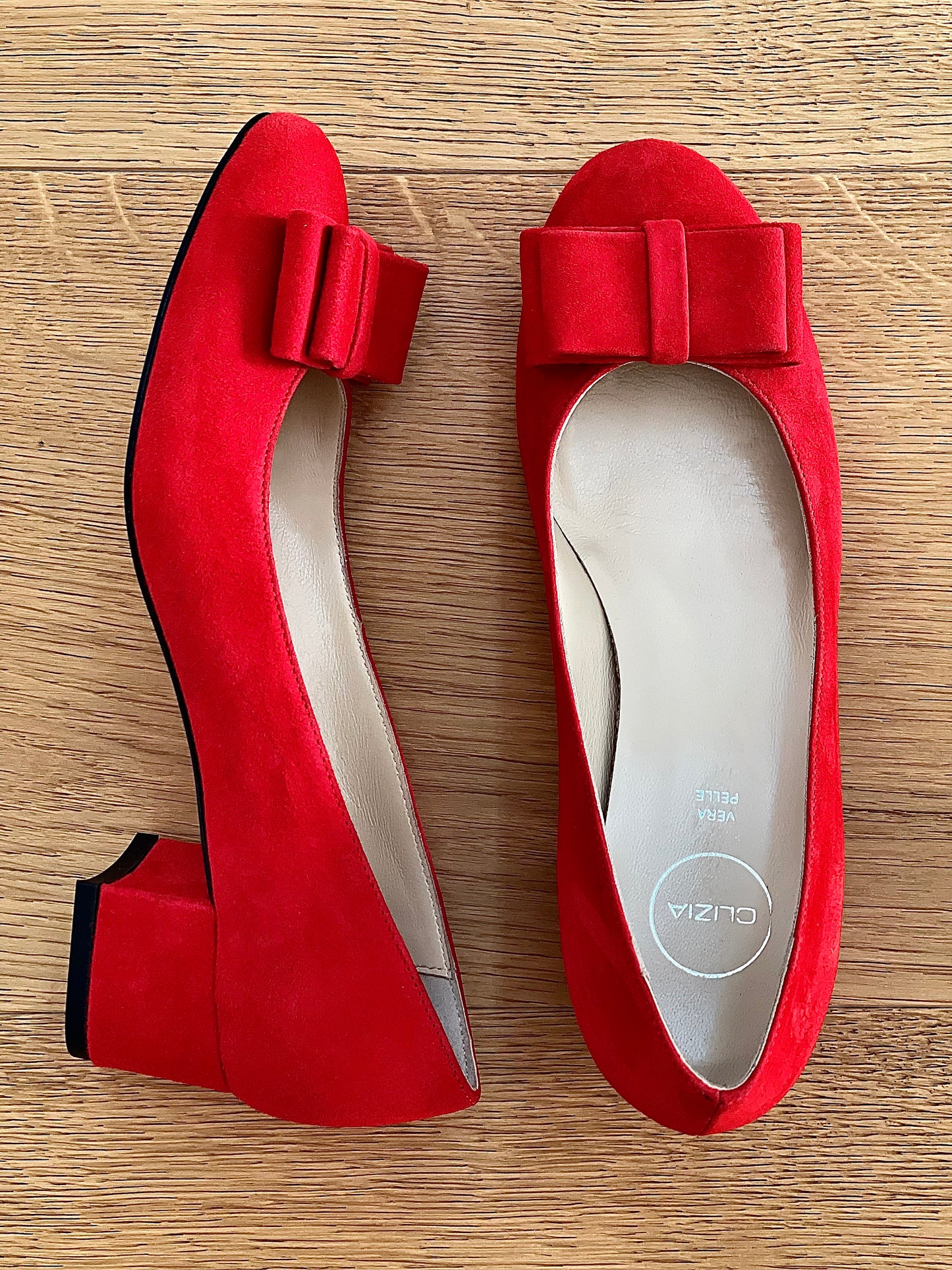 DESY RED SUEDE