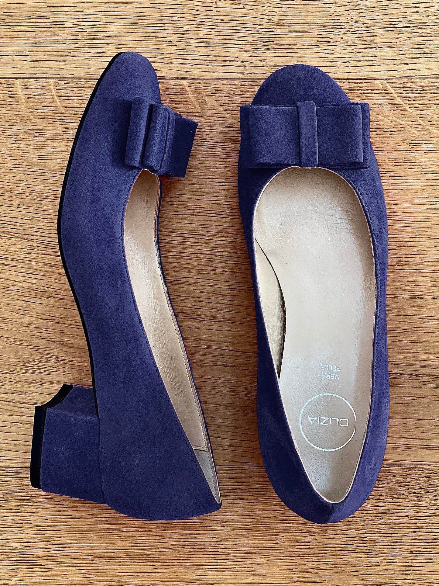 DESY BLUE SUEDE