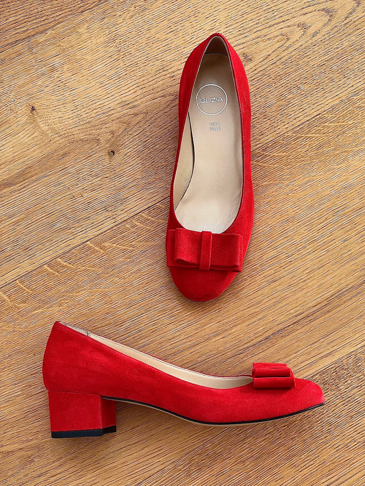 DESY RED SUEDE