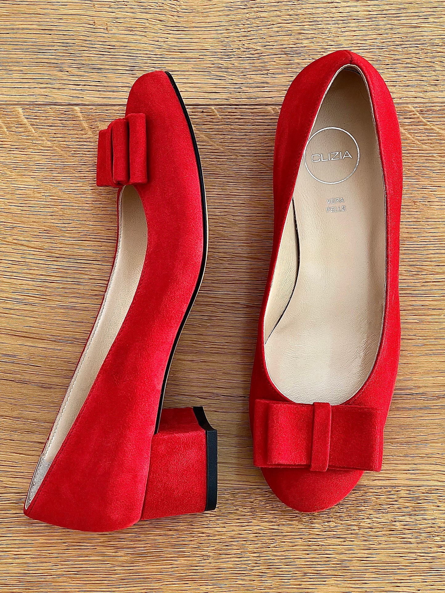 DESY RED SUEDE