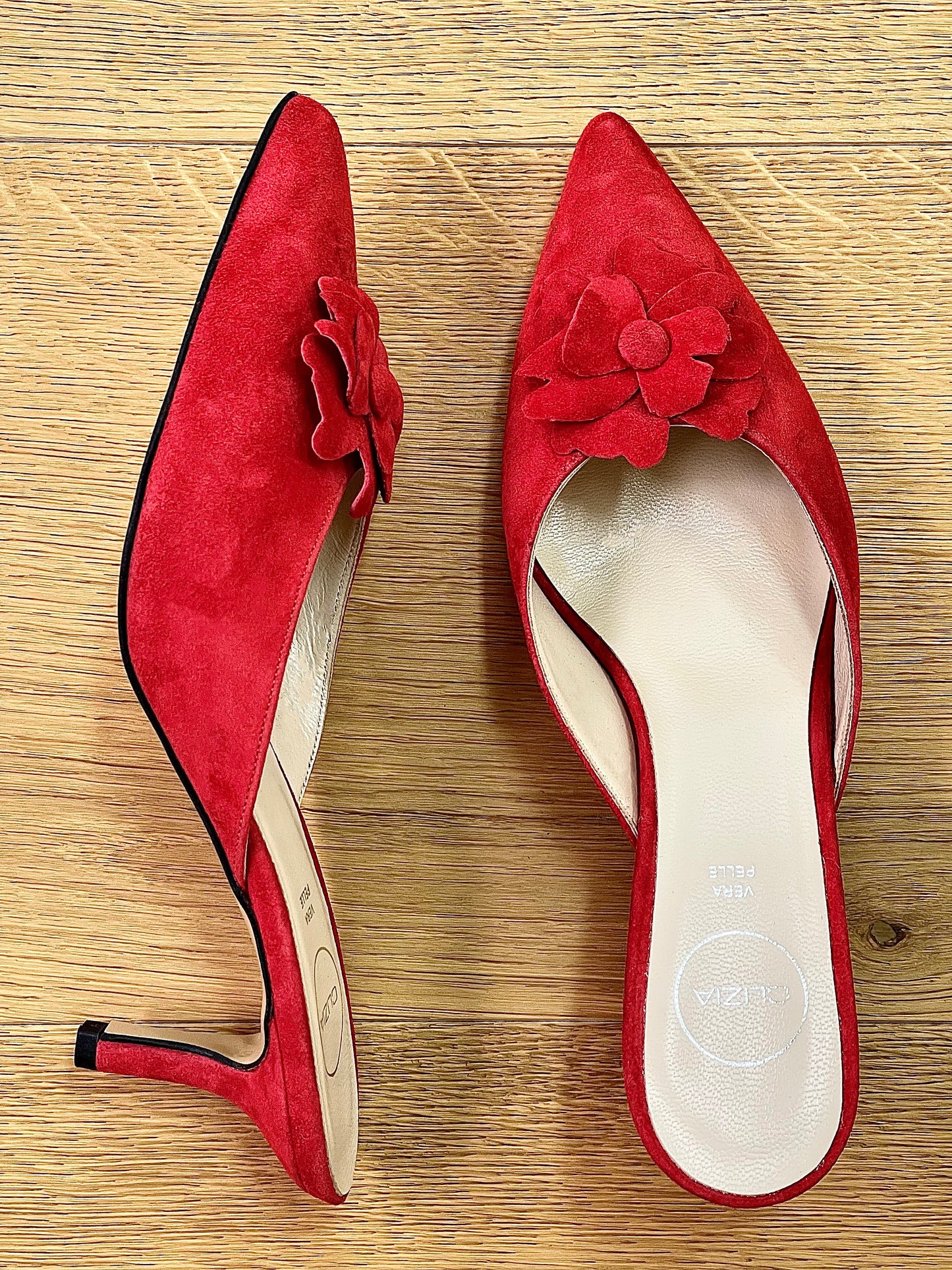 VINCA RED SUEDE