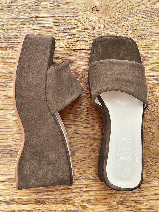 CONNIE TAUPE SUEDE