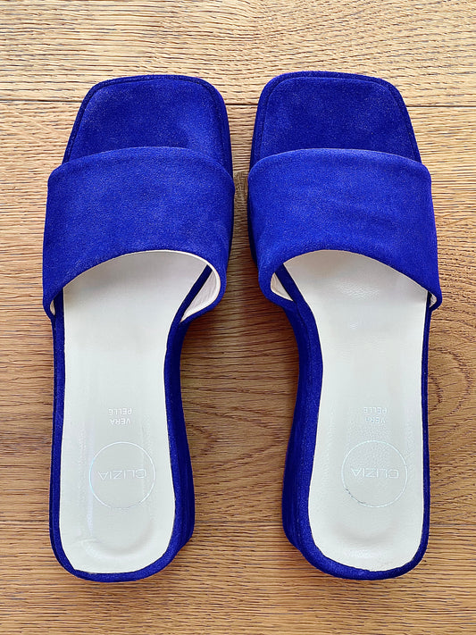 CONNIE BLUE SUEDE