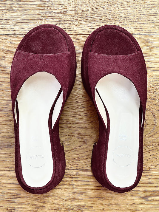 BURGUNDY SUEDE JACKIE