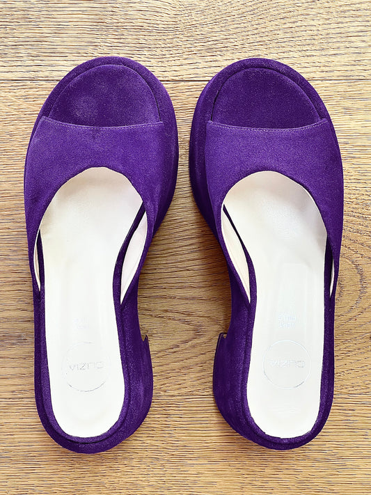 PURPLE SUEDE JACKIE