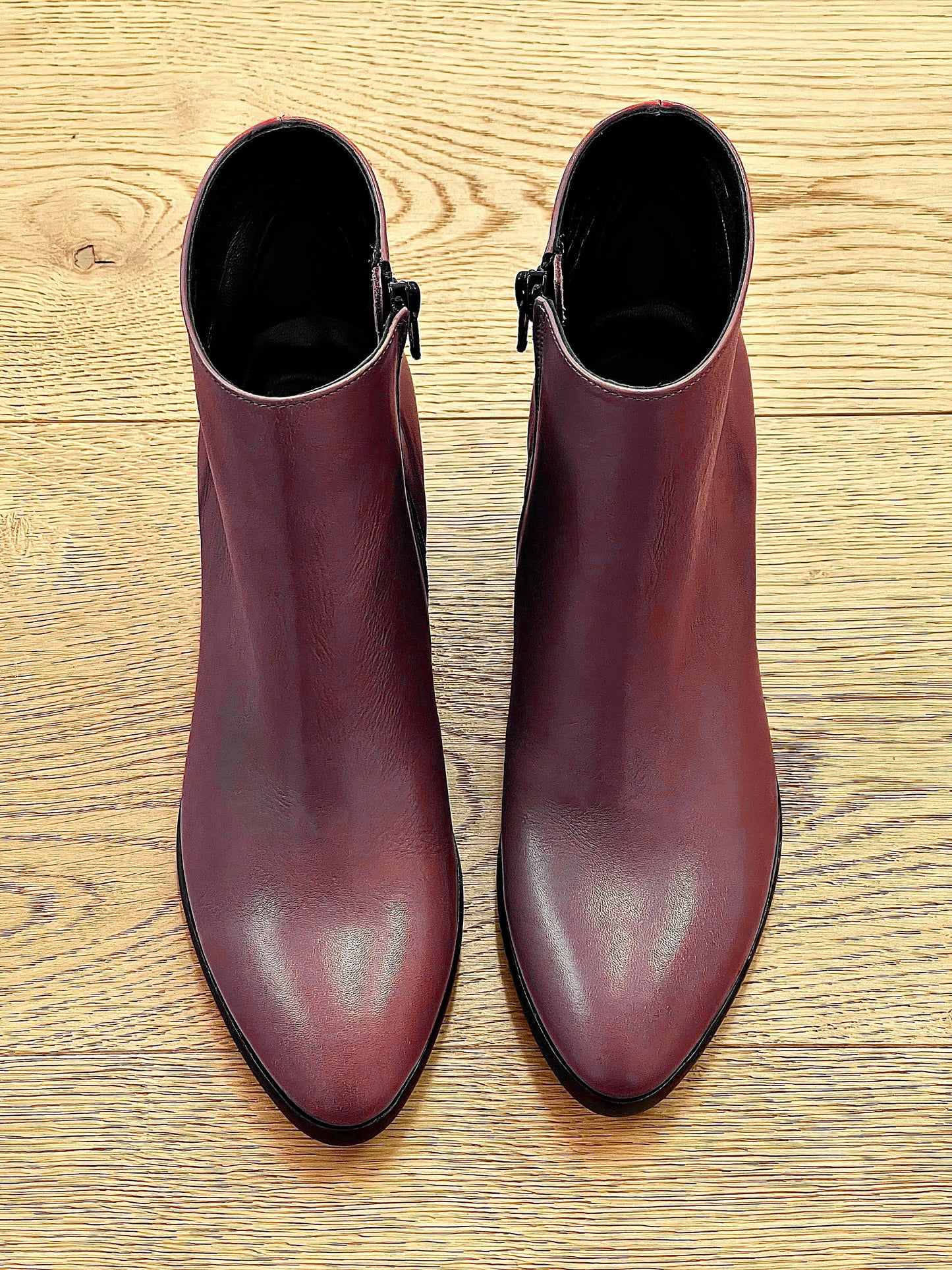 ELISABET BURGUNDY LEATHER