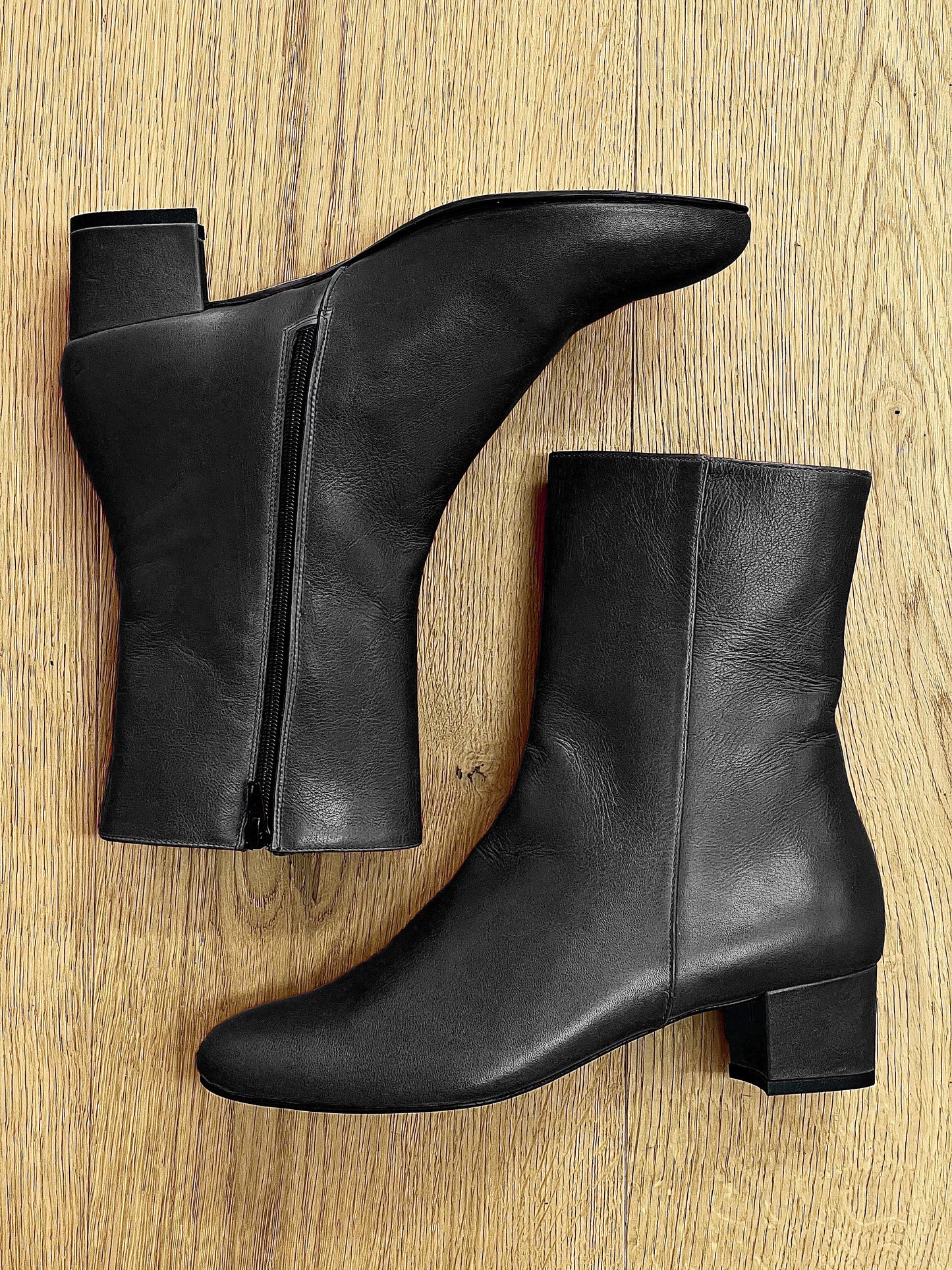 MAXIM BLACK LEATHER
