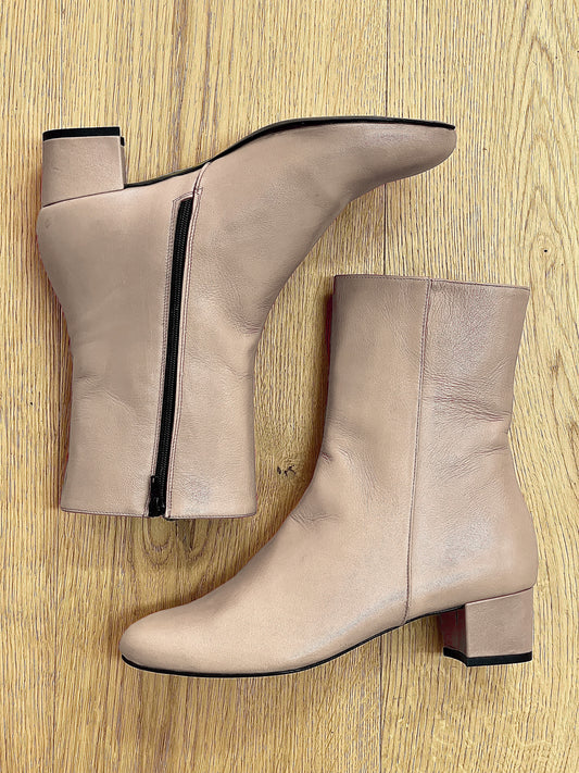 MAXIM BEIGE LEATHER