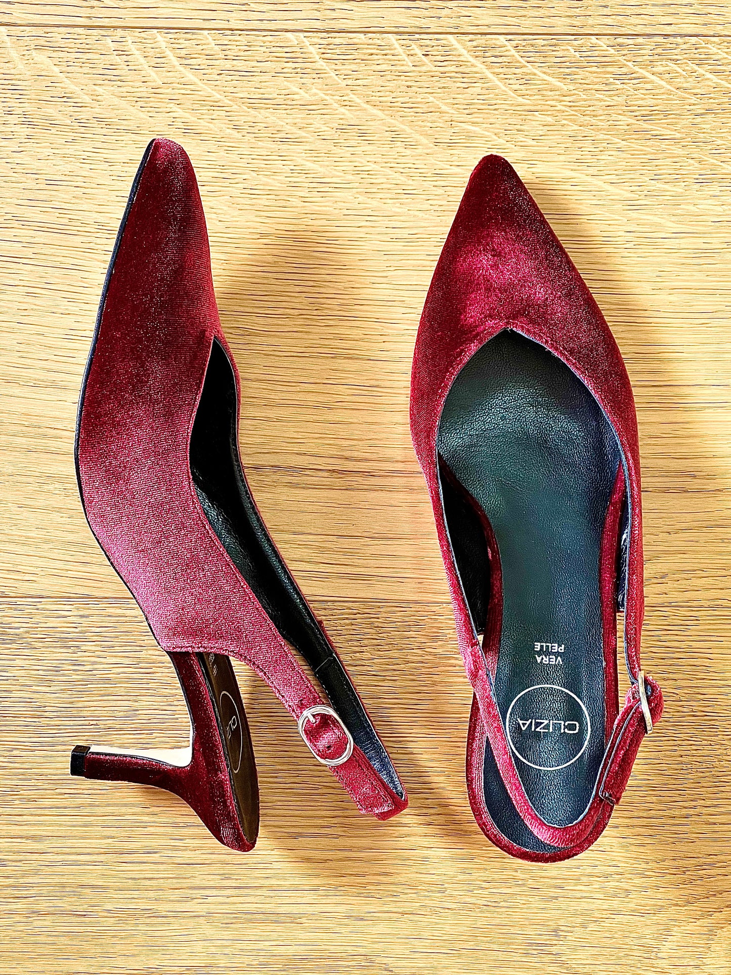 BURGUNDY VELVET TANIA