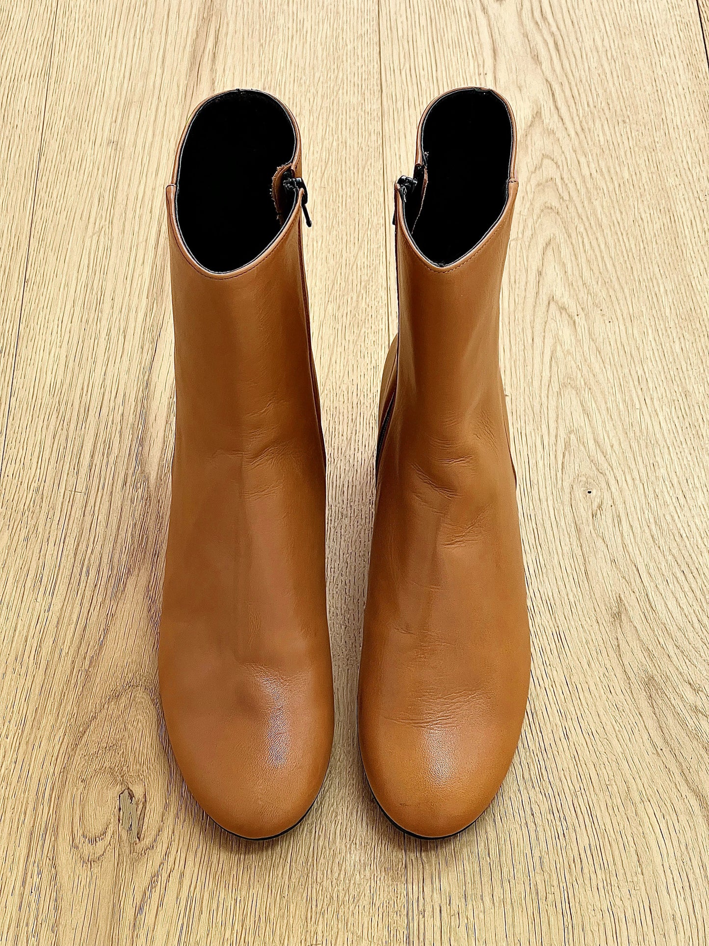 MAXIM LEATHER LEATHER