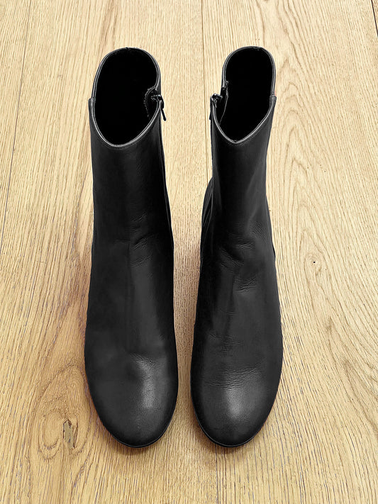 MAXIM BLACK LEATHER