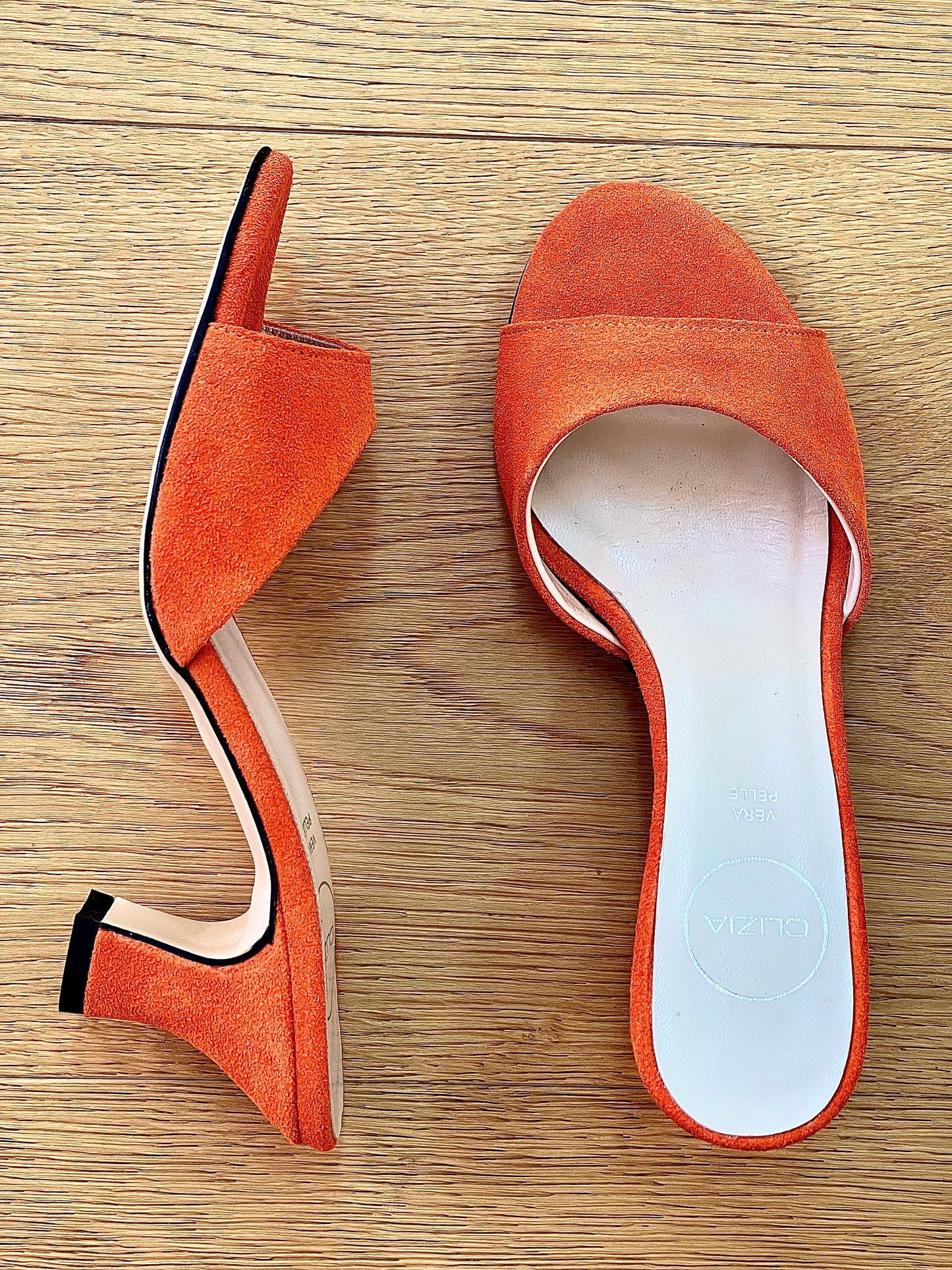 YUDI ORANGE SUEDE