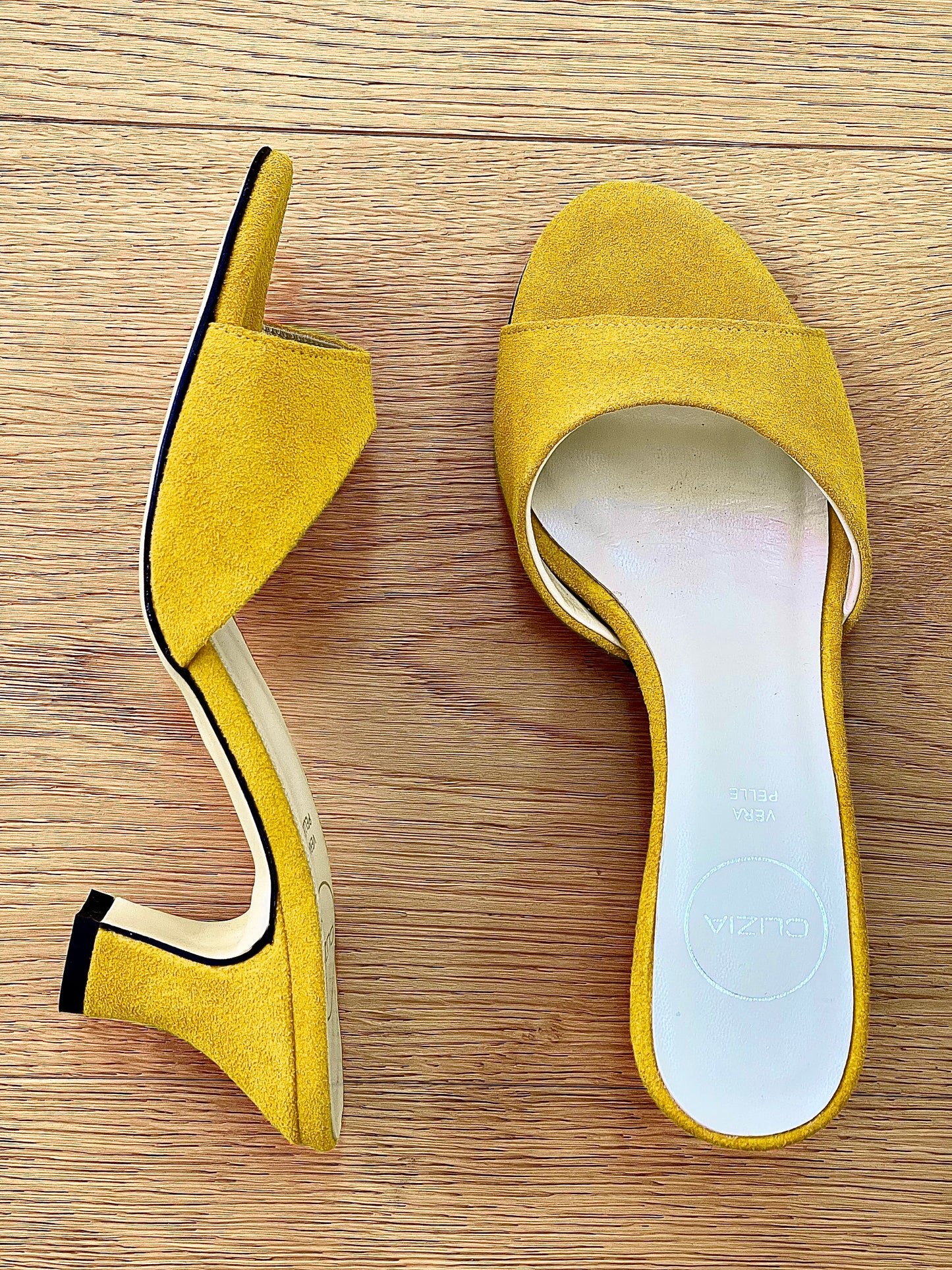 YUDI YELLOW SUEDE