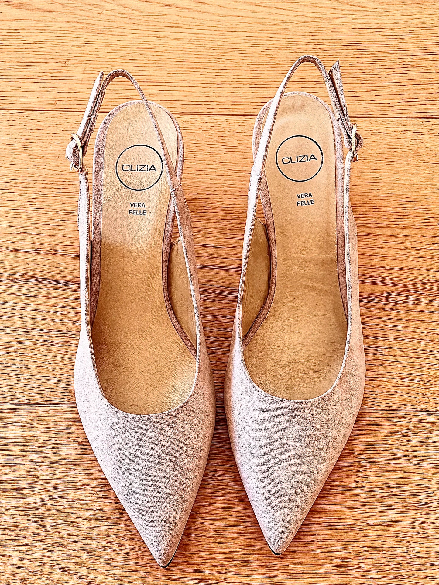 SONIA SUEDE NUDE