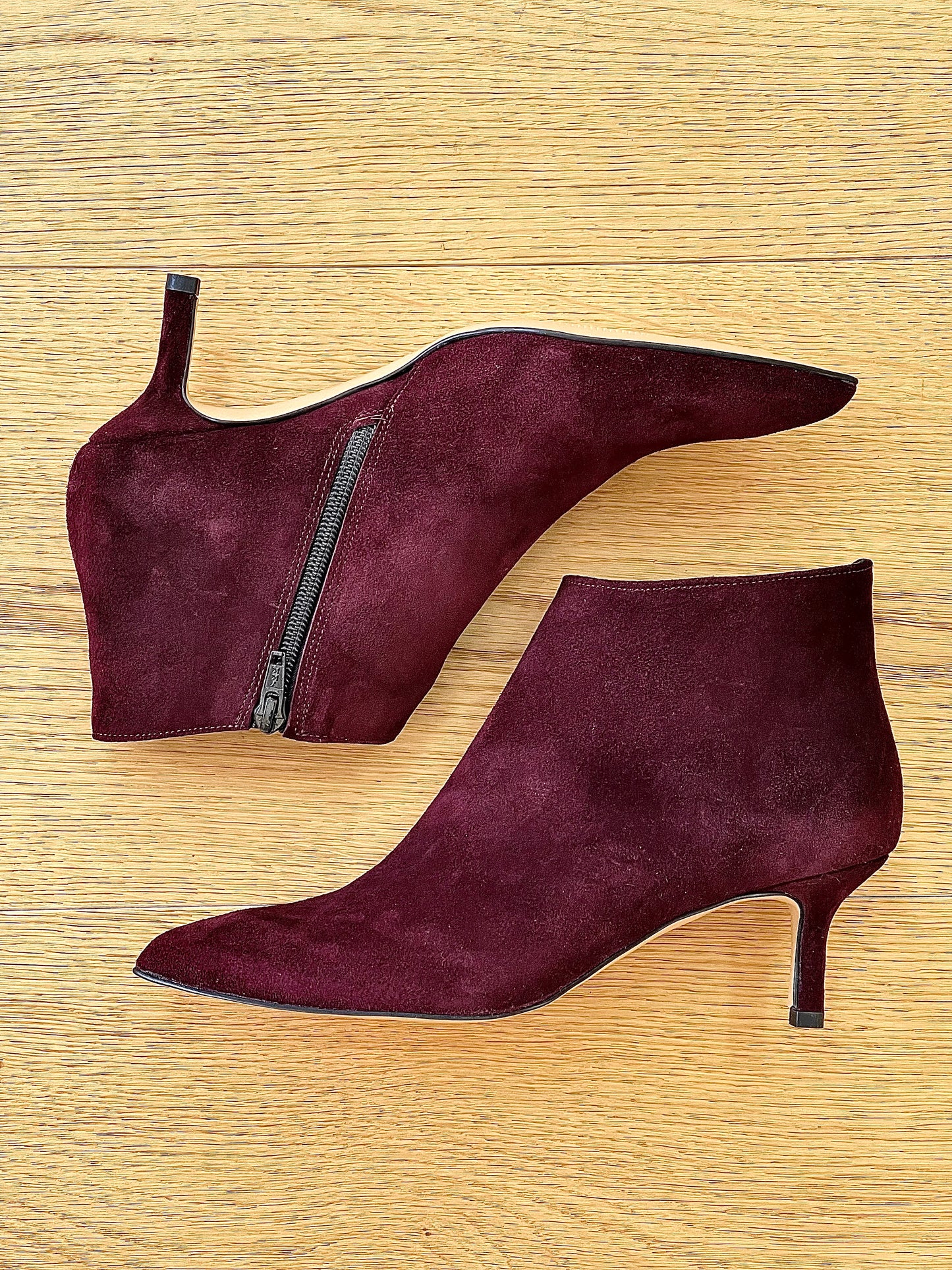 BURGUNDY SUEDE TITTY