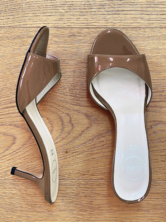 MORENA TAUPE PATENT LEATHER