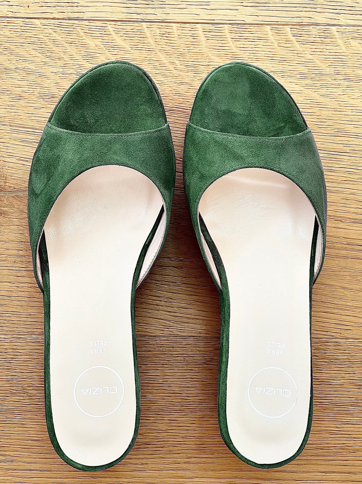 VENUS GREEN SUEDE