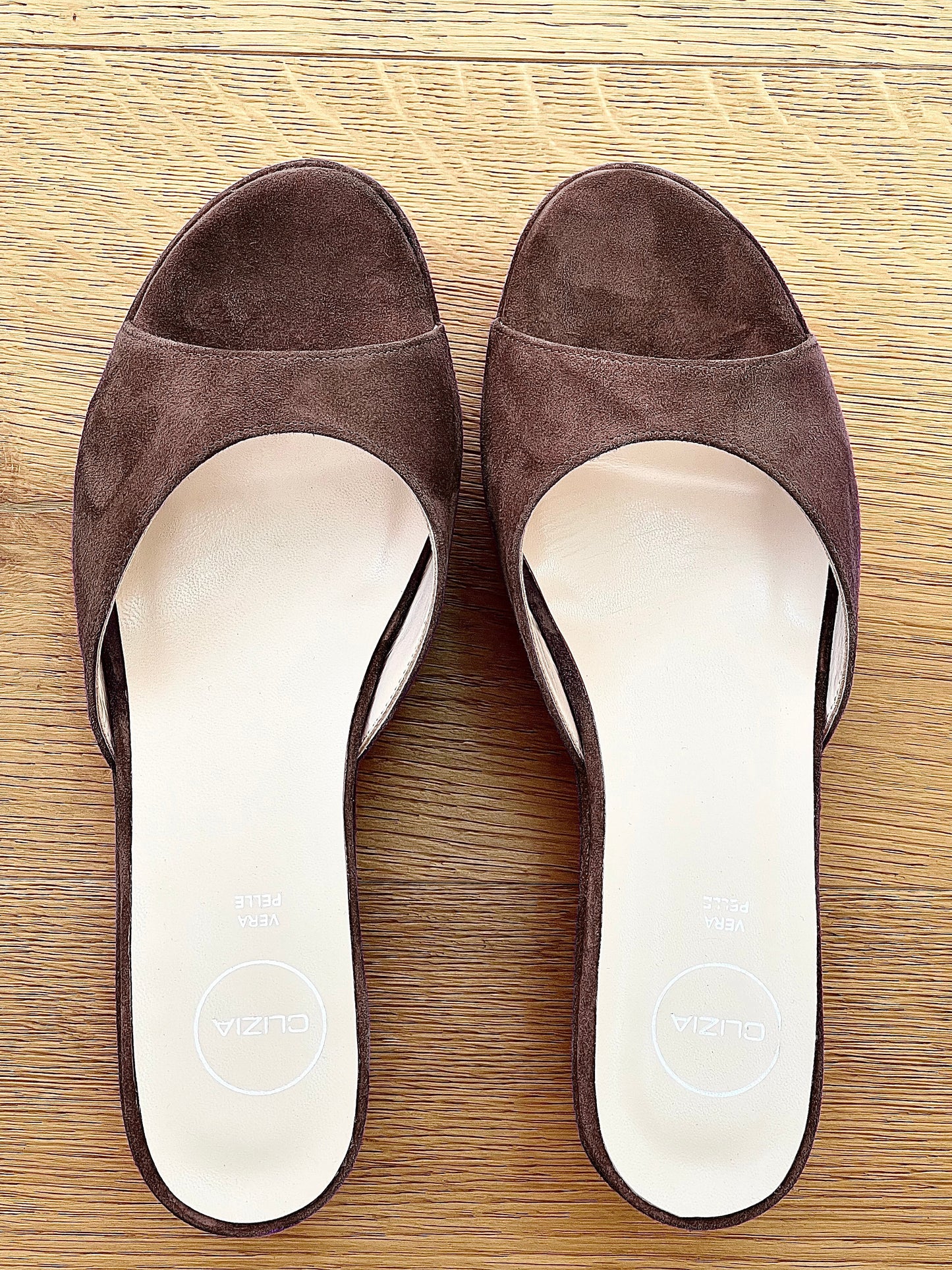 VENUS BROWN SUEDE