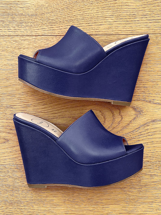 EMMA BLUE LEATHER