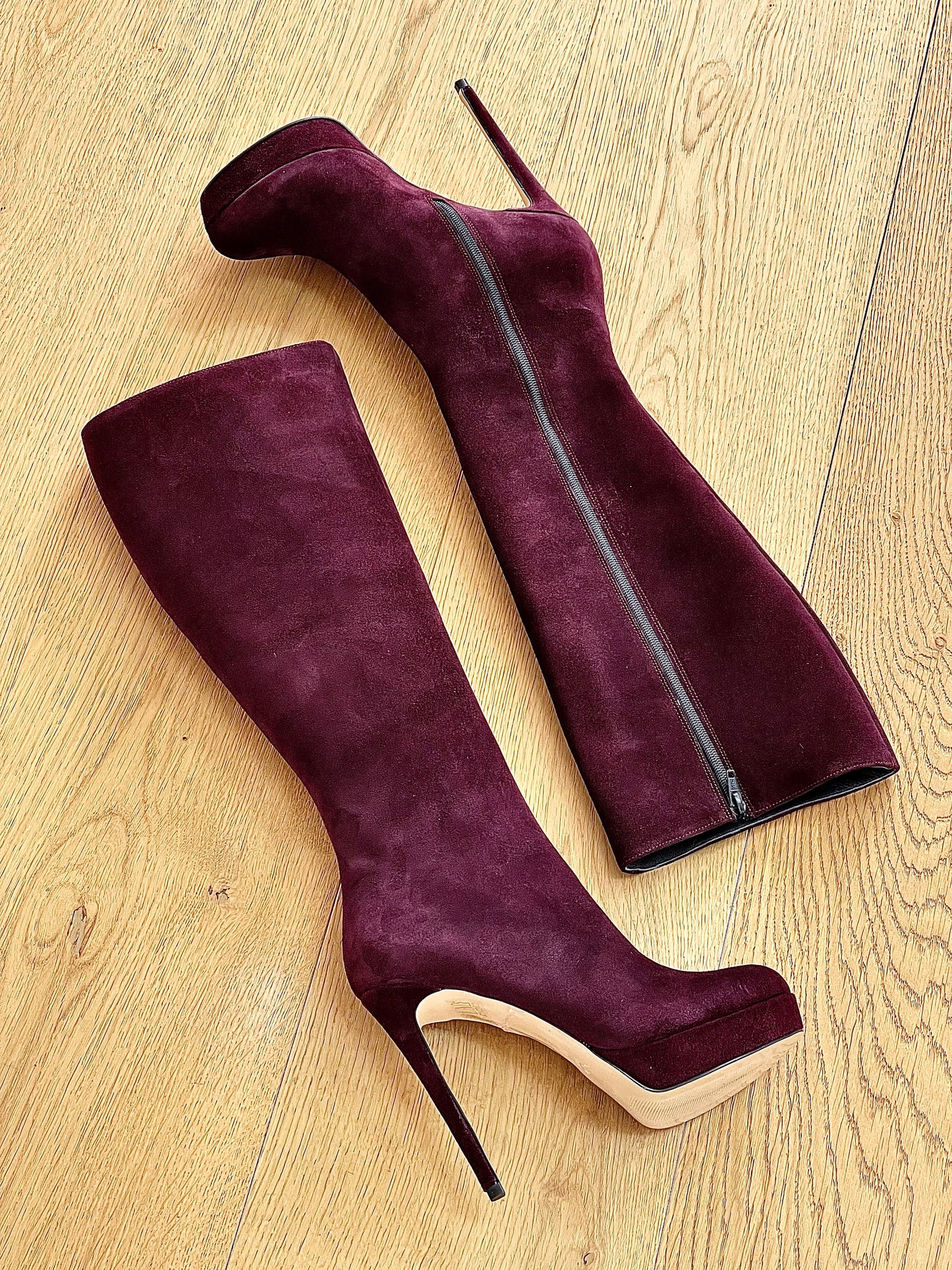 URSULA BURGUNDY SUEDE